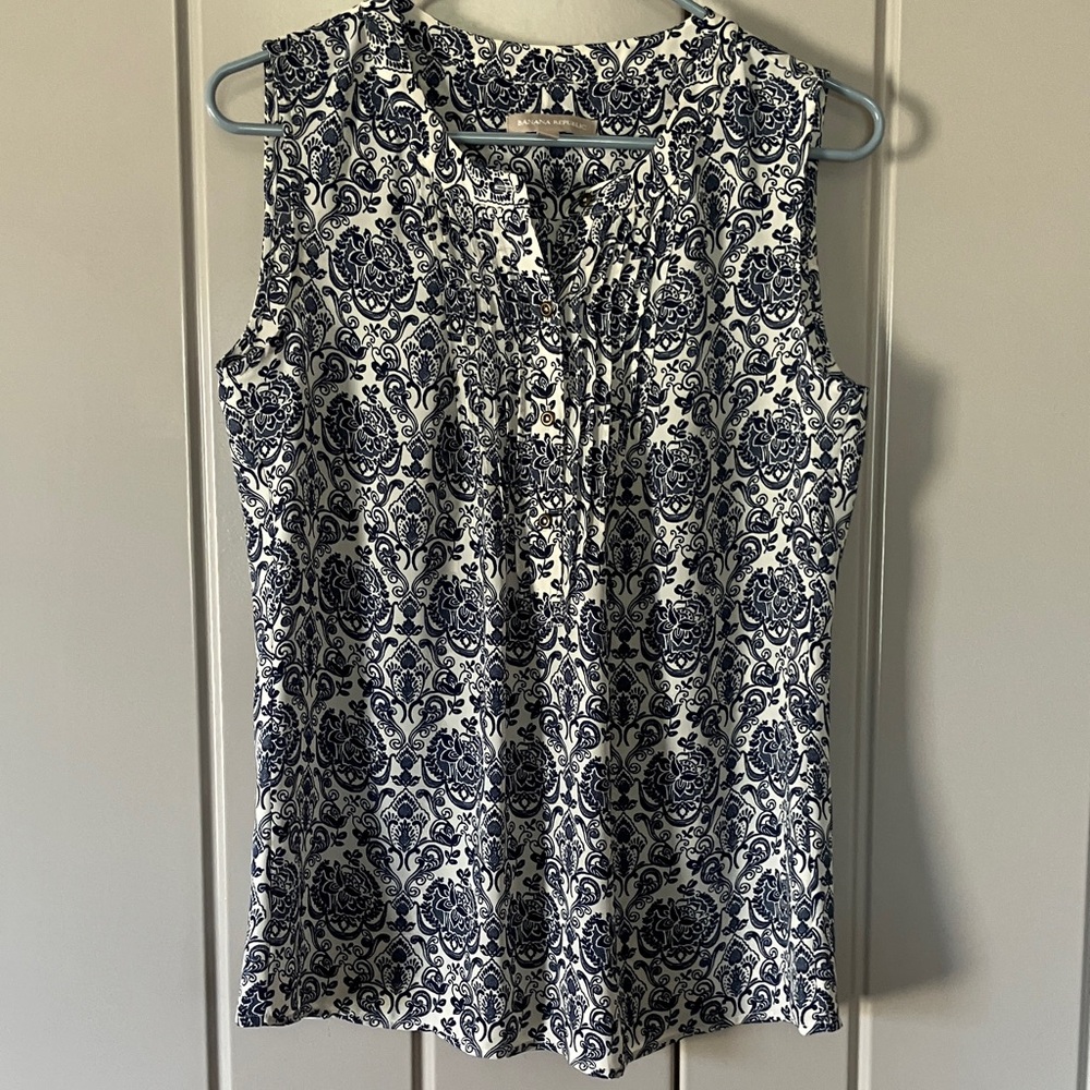 Banana Republic Navy and White Sleeveless Medallion Print Blouse